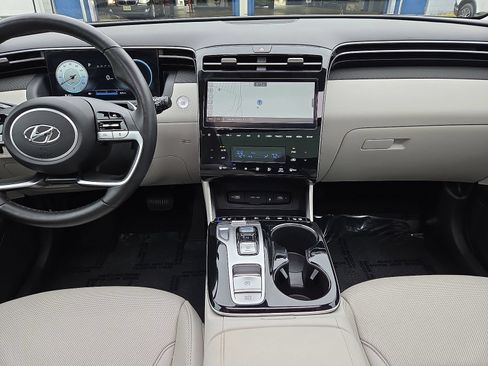 Certified 2023 Hyundai Tucson Limited AWD/4WD image 10