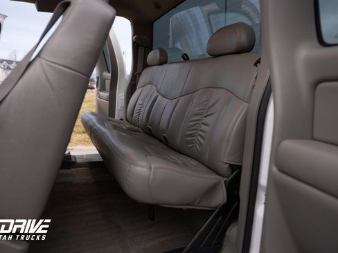 Used 2002 Chevrolet Silverado 2500 LT w/ Off-Road Skid Plate Pkg image 16