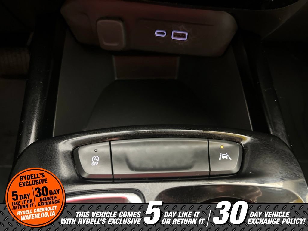 Used 2025 Chevrolet Trax LT w/ LT Convenience Package FWD image 29