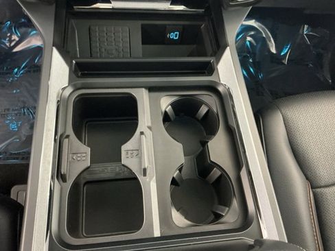 Certified 2025 Ford F450 Lariat w/ FX4 Off-Road Package image 22