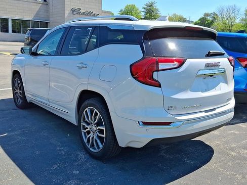 Used 2023 GMC Terrain Denali w/ Denali Premium Package AWD/4WD image 5
