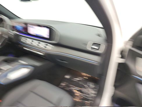 Certified 2025 Mercedes-Benz GLS 450 4MATIC image 20