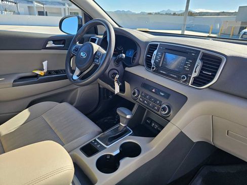 Used 2017 Kia Sportage LX AWD/4WD image 11