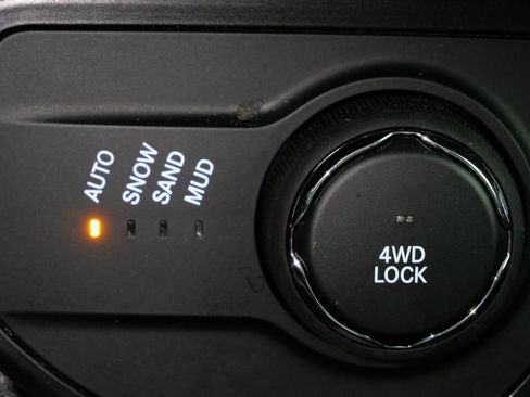 Certified 2023 Jeep Renegade Latitude image 21