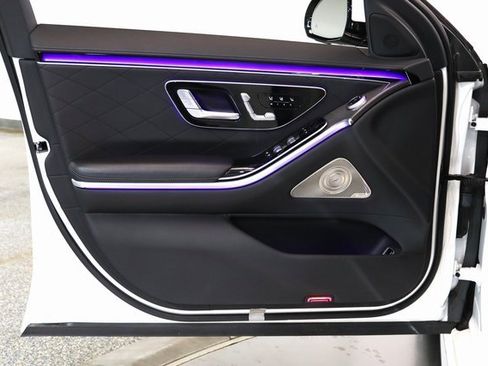 Used 2023 Mercedes-Benz S 580 S 580 w/ AMG Line image 21