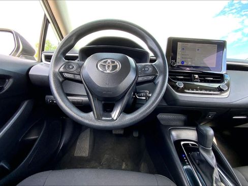 Used 2024 Toyota Corolla LE FWD image 6