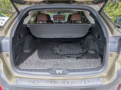 Used 2020 Subaru Outback Touring XT AWD/4WD image 13