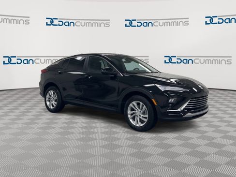 New 2026 Buick Envista Preferred FWD image 2