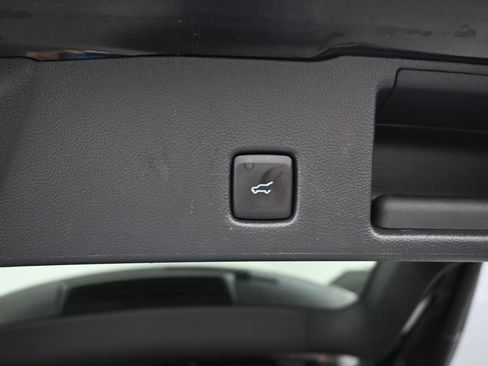 Used 2022 Ford Escape SE w/ SE Sport Appearance Package AWD/4WD image 12