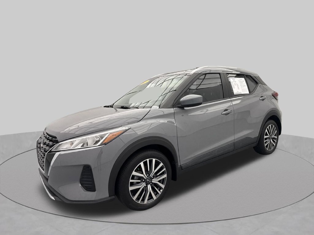 Used 2023 Nissan Kicks SV FWD image 3