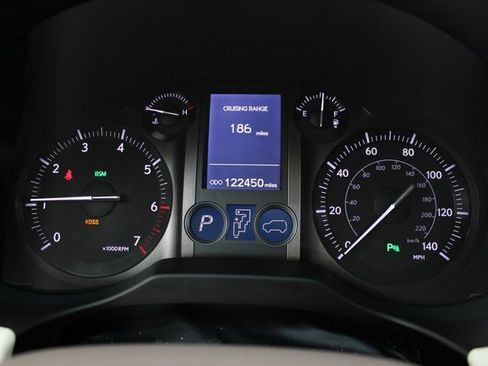 Used 2014 Lexus GX 460 image 24