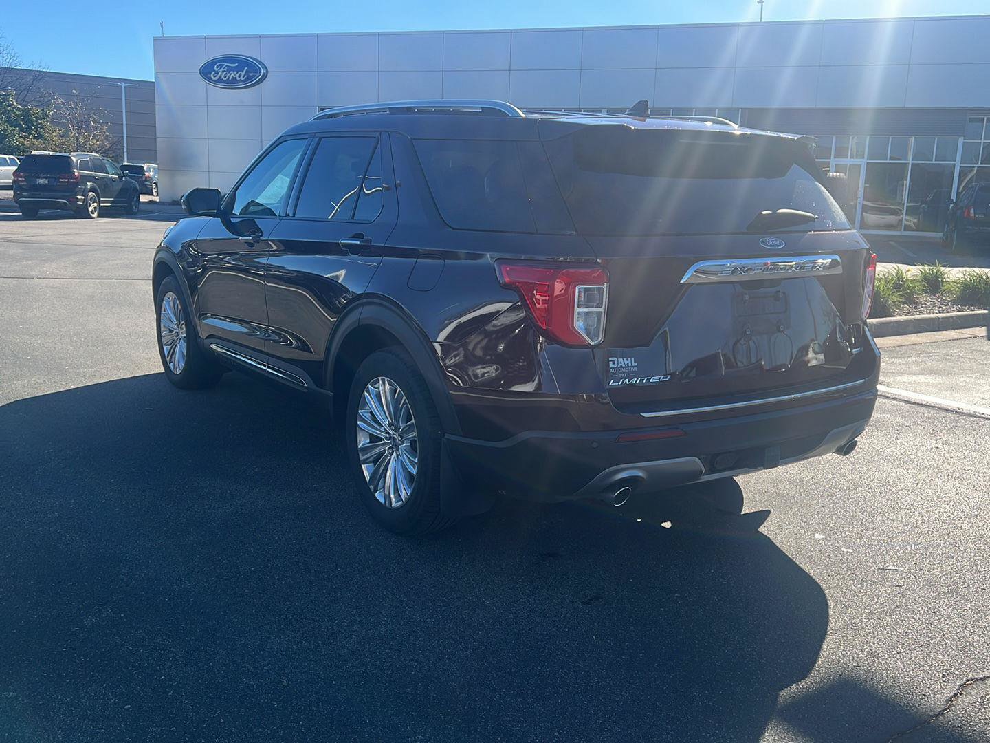 Used 2020 Ford Explorer Limited w/ Class III Trailer Tow Package AWD/4WD image 7