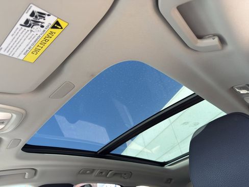 Used 2025 Volvo XC60 B5 Plus image 10