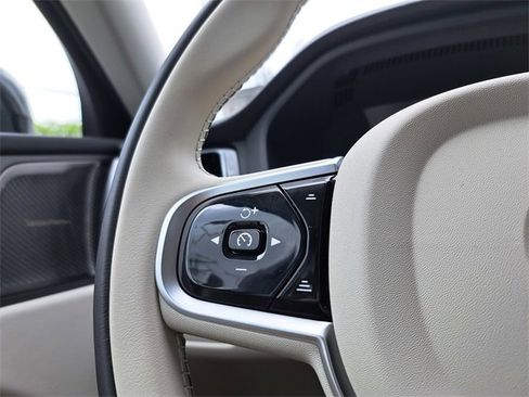 Used 2025 Volvo XC60 T8 Ultra image 18