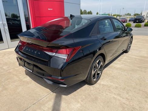 Used 2023 Hyundai Elantra SEL w/ Convenience Package FWD image 5