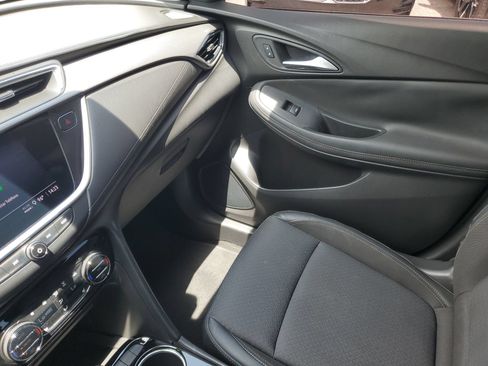 Used 2022 Buick Encore GX Select FWD image 25