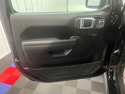 Used 2026 Jeep Wrangler Unlimited Rubicon AWD/4WD image 21