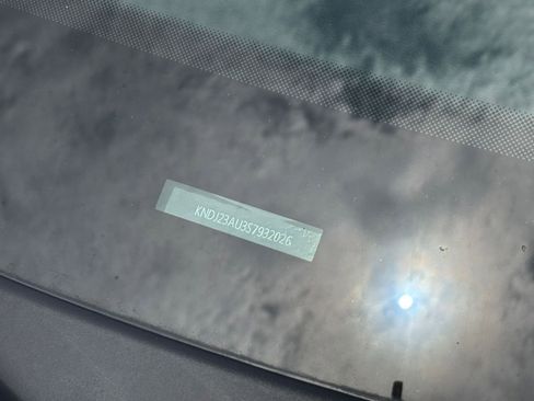 Used 2025 Kia Soul LX w/ LX Technology Package image 29