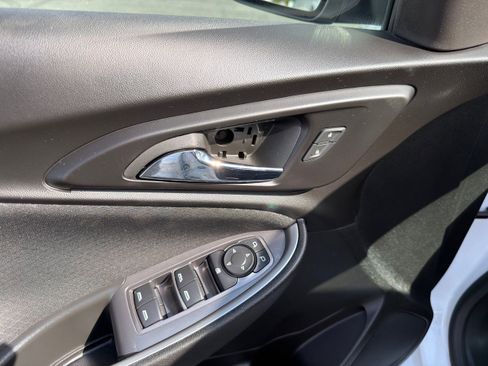 Used 2024 Chevrolet Malibu LT image 23