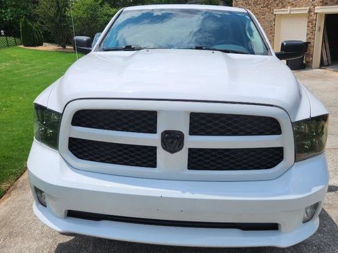 Used 2018 RAM 1500 Express image 2