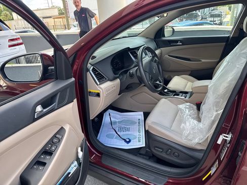 Used 2016 Hyundai Tucson Sport FWD image 3