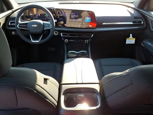 New 2026 Chevrolet Traverse LT image 12