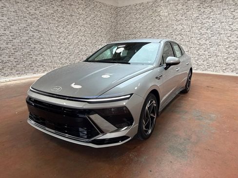 New 2026 Hyundai Sonata SEL FWD image 3