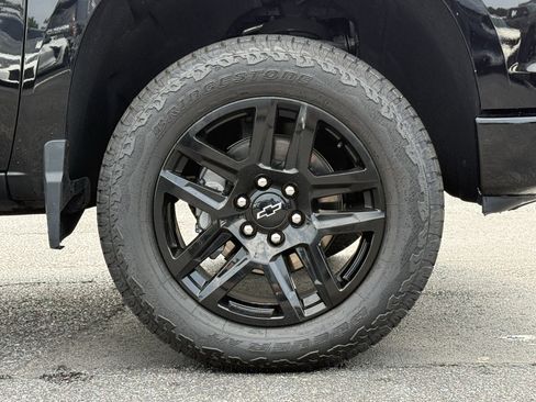 Used 2022 Chevrolet Silverado 1500 Custom Trail Boss AWD/4WD image 13