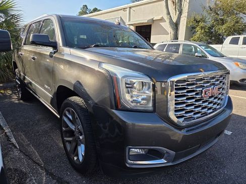 Used 2019 GMC Yukon XL Denali w/ Denali Ultimate Package image 2