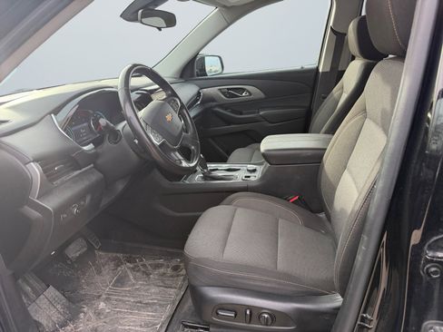 Used 2020 Chevrolet Traverse LT image 10