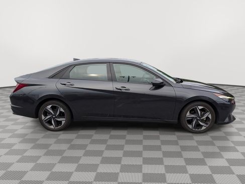 Used 2023 Hyundai Elantra SEL w/ Convenience Package FWD image 6