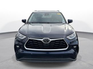 Used 2020 Toyota Highlander XLE video 3
