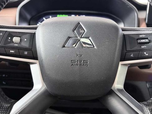 Used 2025 Mitsubishi Outlander SEL AWD/4WD image 16