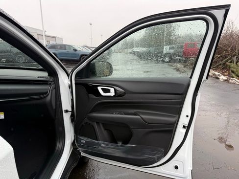 New 2026 Jeep Compass Limited image 16