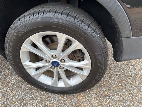 Used 2019 Ford Escape SE AWD/4WD image 5