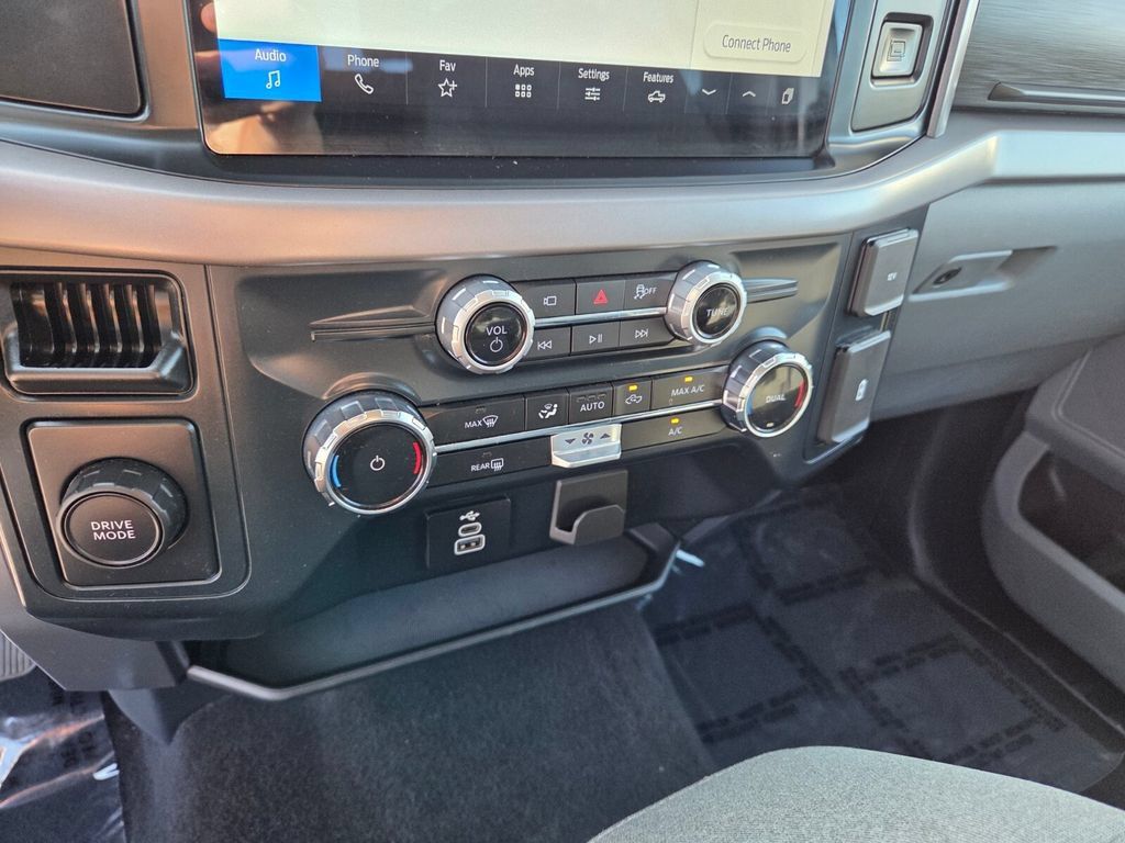 Used 2025 Ford F150 XLT w/ Equipment Group 301A Standard RWD image 21