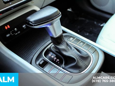 Used 2025 Hyundai Kona SEL image 37