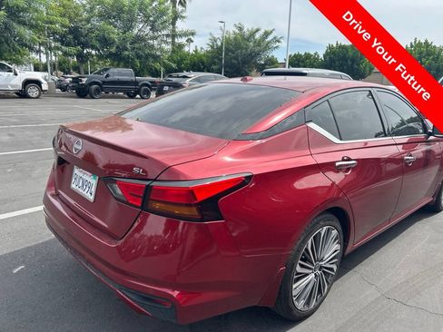 Used 2024 Nissan Altima 2.5 SL FWD image 4