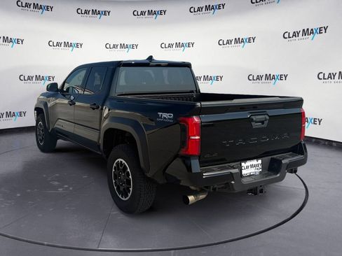 Used 2025 Toyota Tacoma TRD Off-Road AWD/4WD image 3