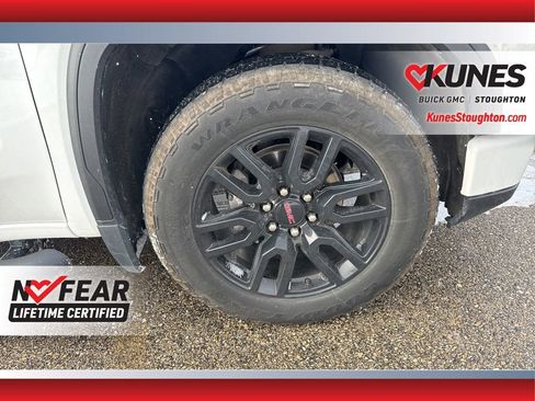 Used 2023 GMC Sierra 1500 Elevation w/ Preferred Package image 15