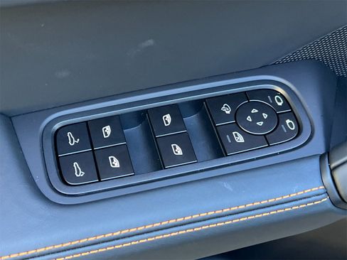 New 2025 Porsche Cayenne Turbo GT image 13