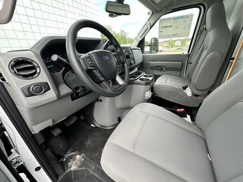 New 2027 Ford E-450 and Econoline 450 Super Duty w/ Power Equipment Group RWD image 14