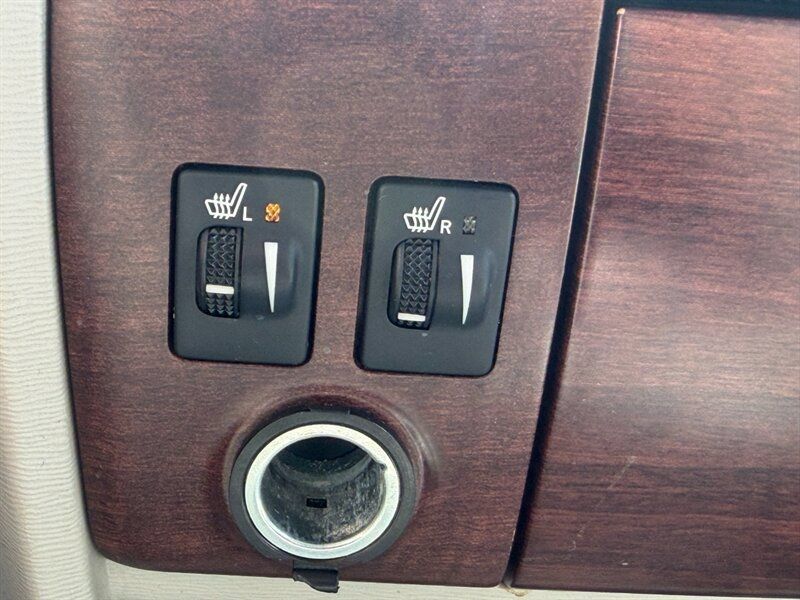 Used 2014 Toyota Sienna XLE w/ XLE Premium Package FWD image 24