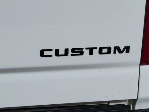 Used 2024 Chevrolet Silverado 2500 Custom w/ Custom Convenience Package image 11