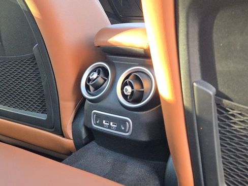 Used 2022 Alfa Romeo Giulia Ti image 9