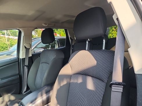 Used 2020 Dodge Journey SE FWD image 24