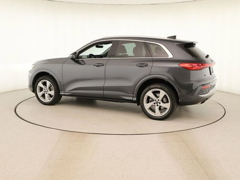 Certified 2025 Audi Q5 Premium Plus w/ Premium Plus AWD/4WD image 3