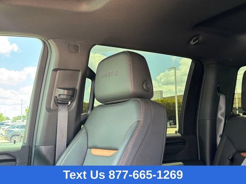 Used 2025 GMC Sierra 2500 AT4 AWD/4WD image 13