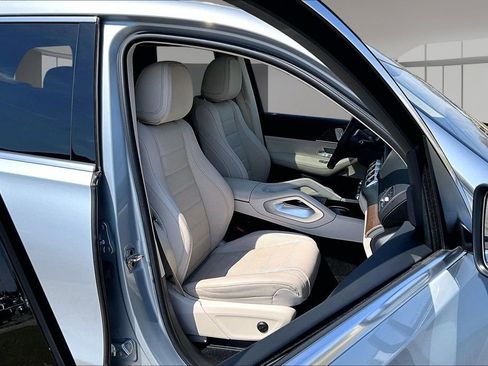 Used 2022 Mercedes-Benz GLS 450 4MATIC image 7