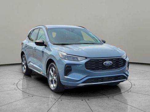 Certified 2023 Ford Escape ST-Line w/ Tech Pack #1 AWD/4WD image 14
